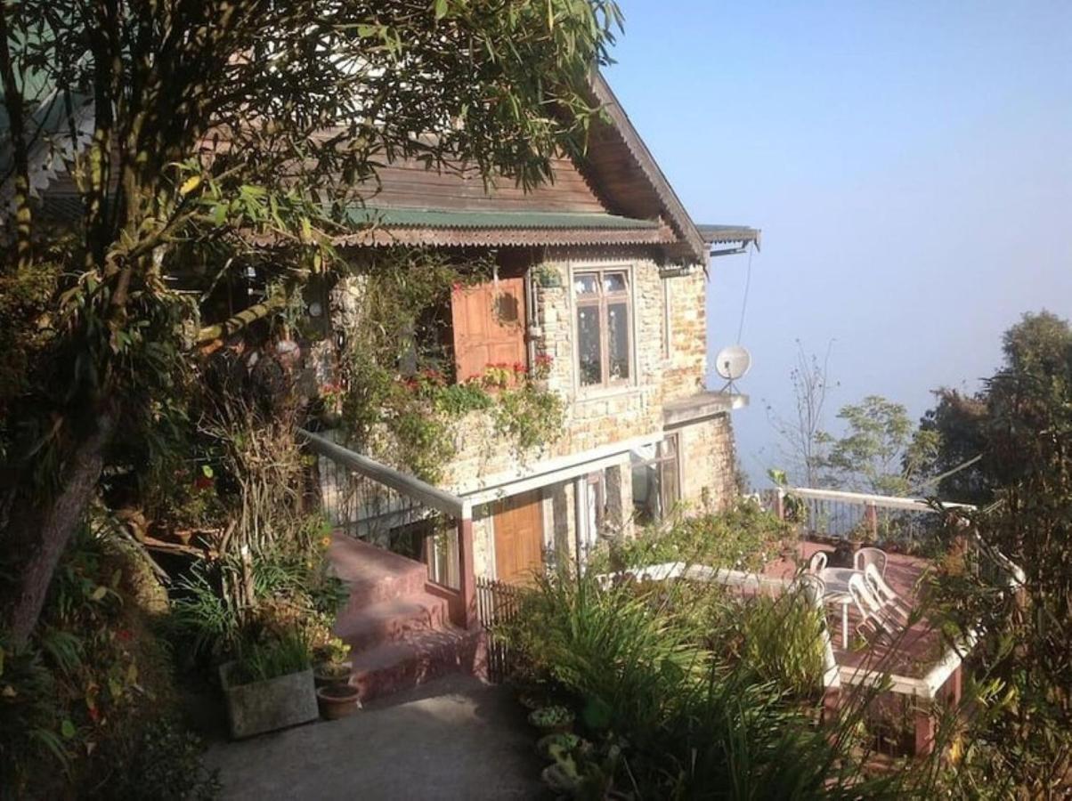 The English Cottage Darjeeling Дарджилинг Экстерьер фото